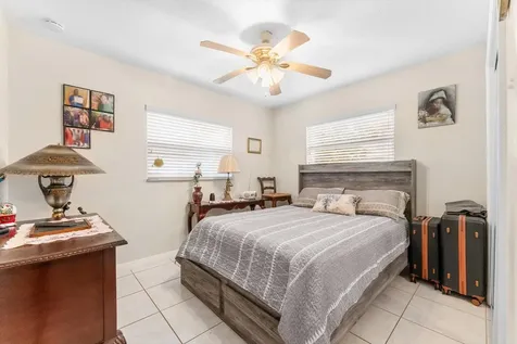 5713 NW 84th Terrace Tamarac FL 33321