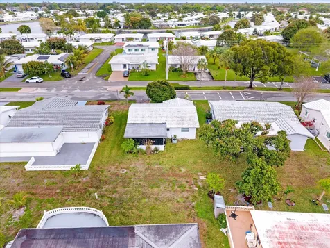 5713 NW 84th Terrace Tamarac FL 33321