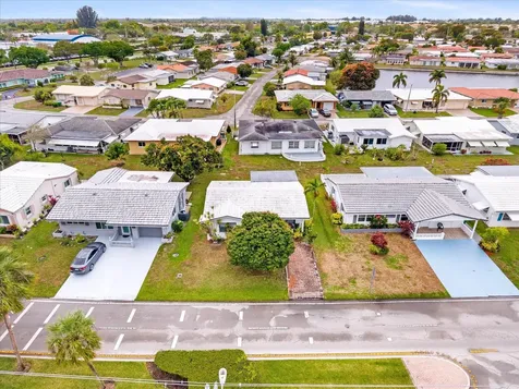 5713 NW 84th Terrace Tamarac FL 33321