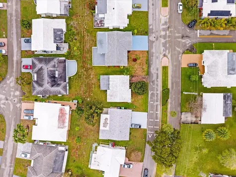 5713 NW 84th Terrace Tamarac FL 33321