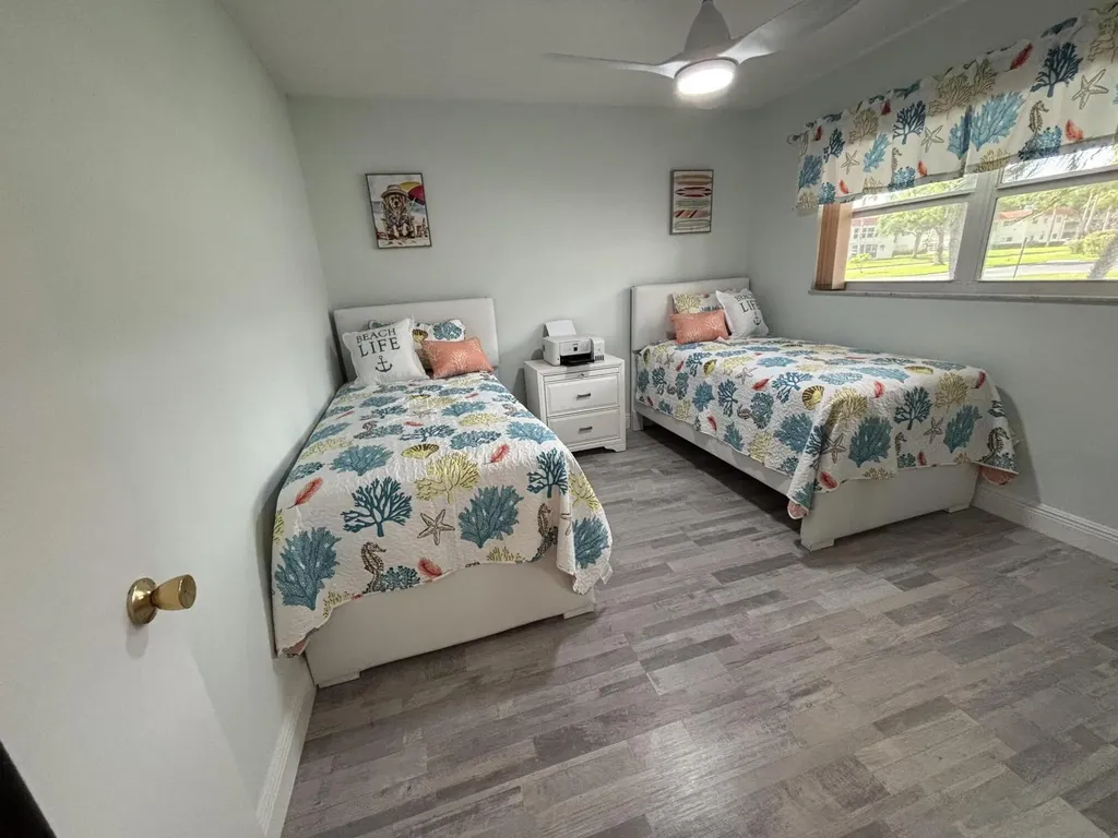 33 Abbey Lane Delray Beach FL 33446