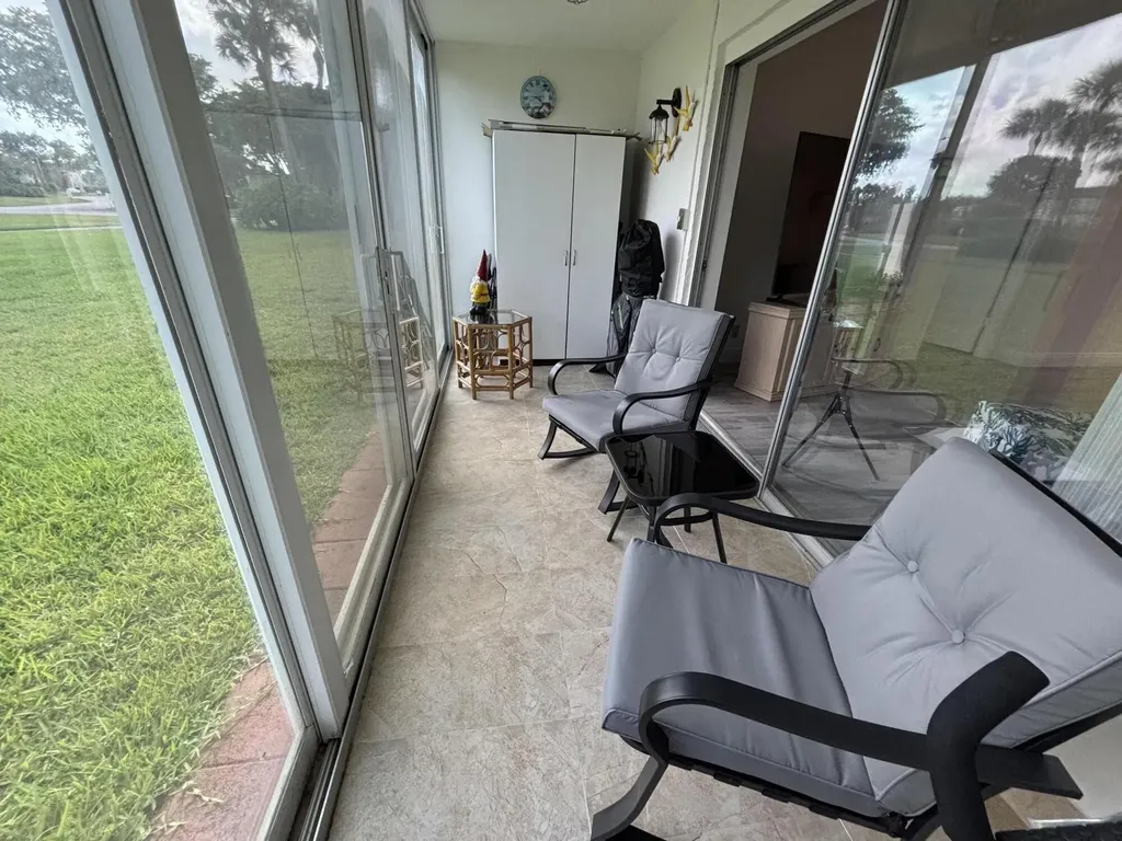 33 Abbey Lane Delray Beach FL 33446