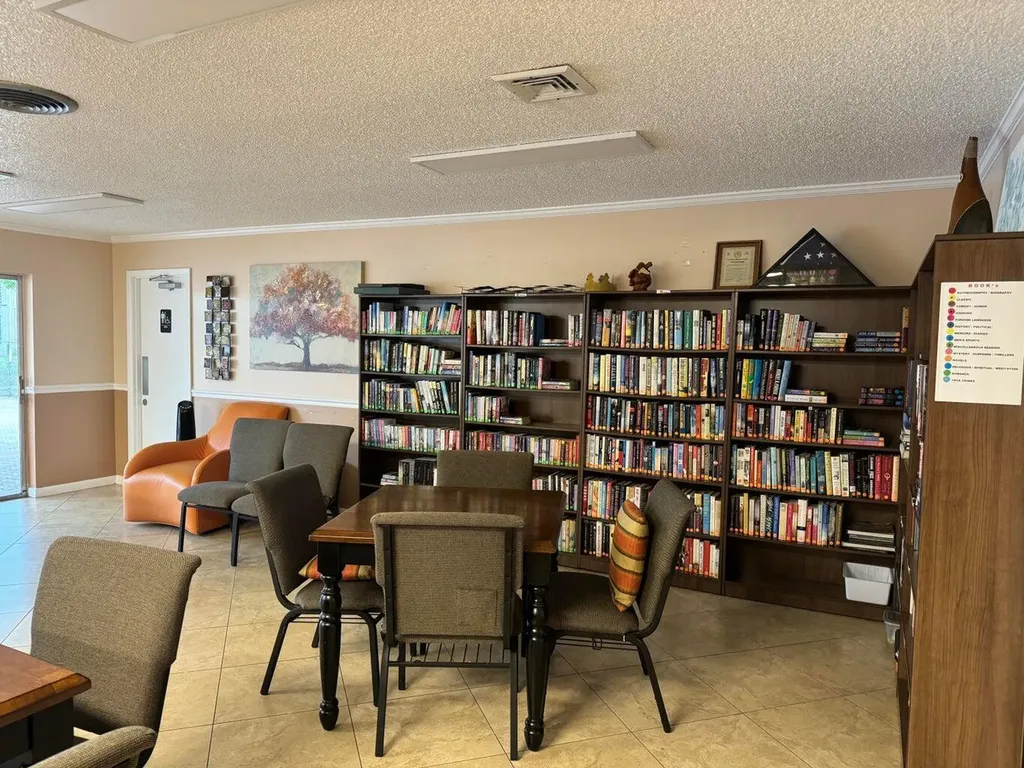 33 Abbey Lane Delray Beach FL 33446
