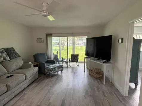 33 Abbey Lane Delray Beach FL 33446