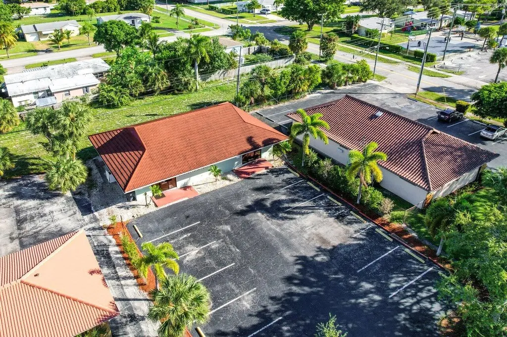 705 Park Avenue Lake Park FL 33403