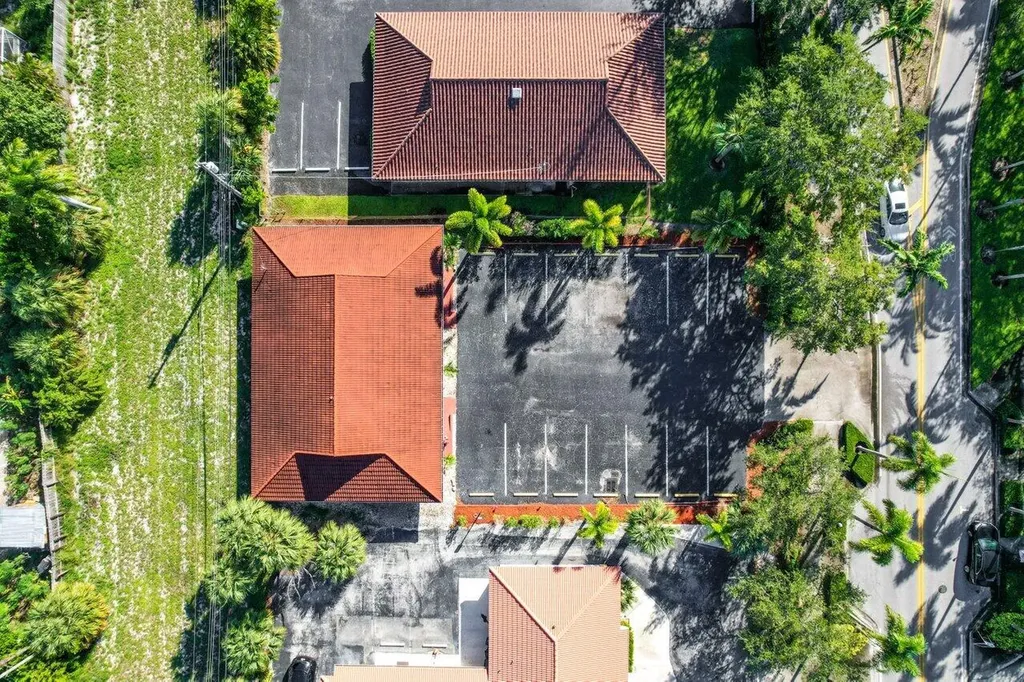705 Park Avenue Lake Park FL 33403