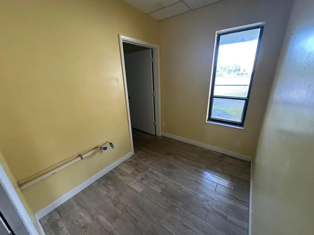 705 Park Avenue Lake Park FL 33403