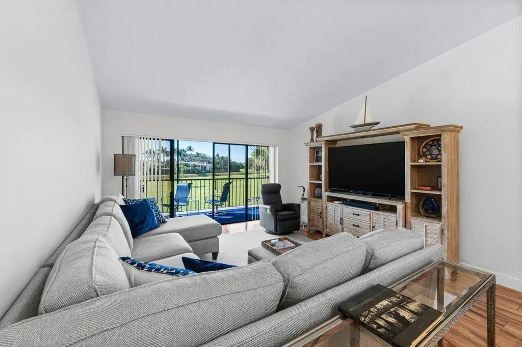 5120 Golfview Court Delray Beach FL 33484