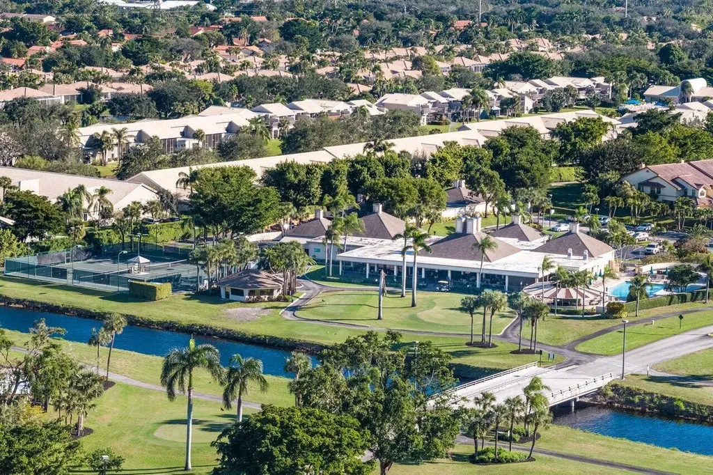 5120 Golfview Court Delray Beach FL 33484