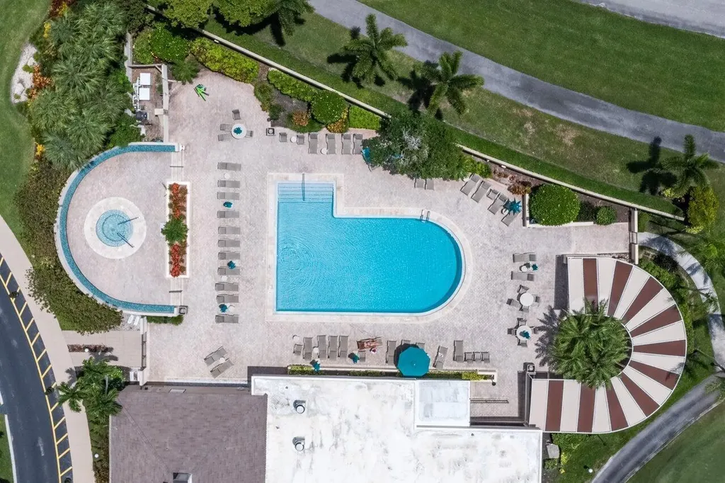 5120 Golfview Court Delray Beach FL 33484