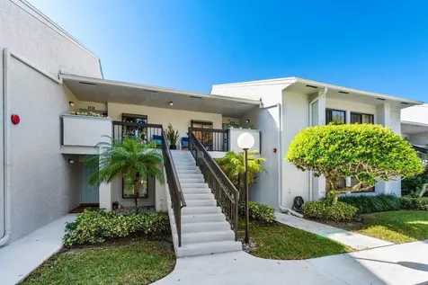 5120 Golfview Court Delray Beach FL 33484