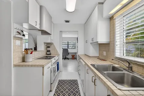 1720 SW 14th Street Fort Lauderdale FL 33312