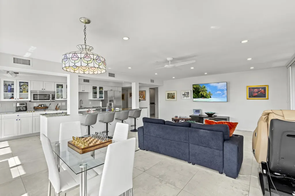 3589 S Ocean Boulevard South Palm Beach FL 33480