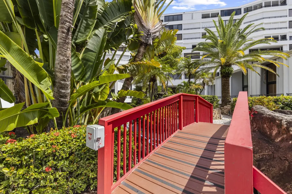 3589 S Ocean Boulevard South Palm Beach FL 33480