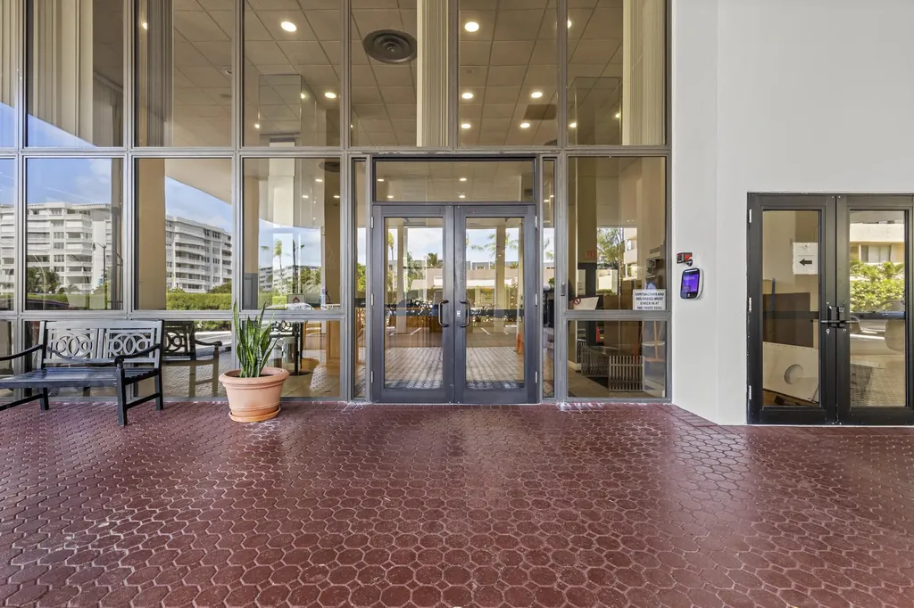 3589 S Ocean Boulevard South Palm Beach FL 33480