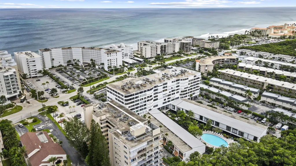 3589 S Ocean Boulevard South Palm Beach FL 33480