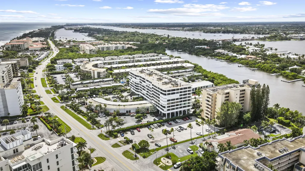3589 S Ocean Boulevard South Palm Beach FL 33480