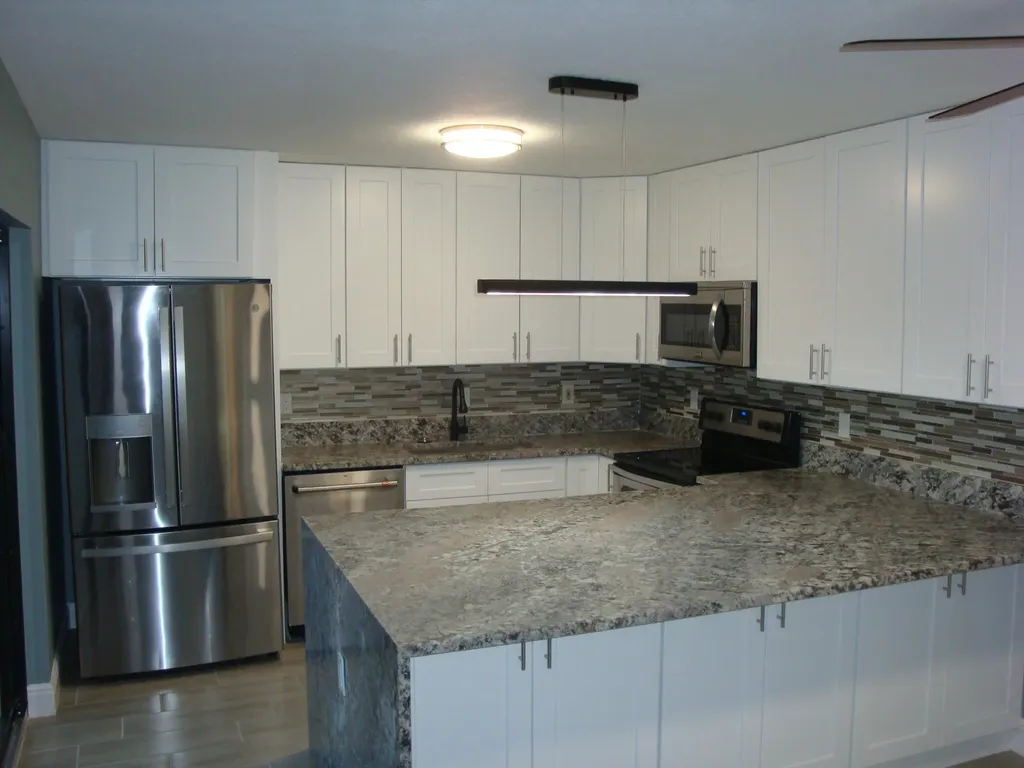 594 Springdale Circle Palm Springs FL 33461