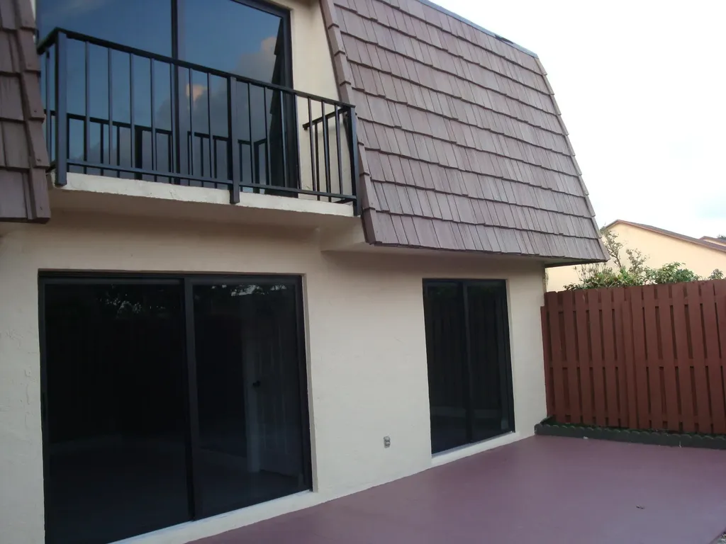 594 Springdale Circle Palm Springs FL 33461
