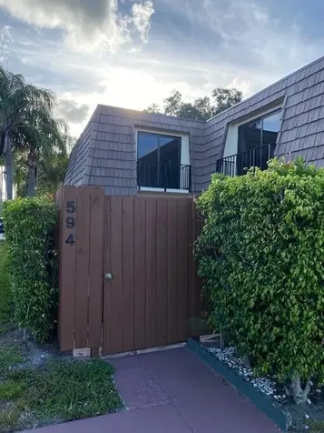 594 Springdale Circle Palm Springs FL 33461