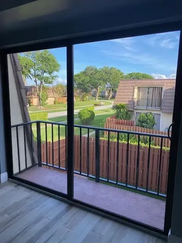 594 Springdale Circle Palm Springs FL 33461