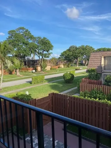 594 Springdale Circle Palm Springs FL 33461