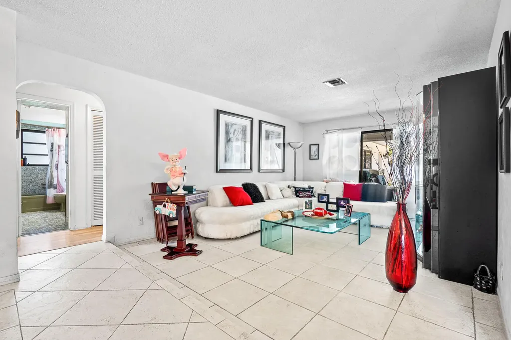 8619 NW 26th Court Coral Springs FL 33065