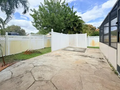 1740 22nd Avenue N Lake Worth Beach FL 33460