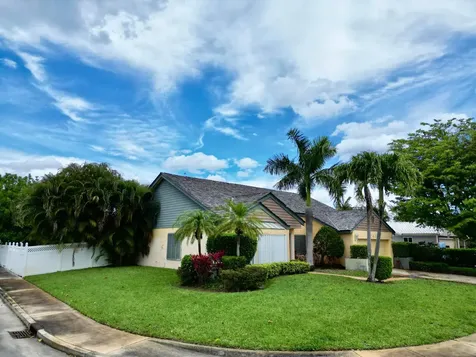 1740 22nd Avenue N Lake Worth Beach FL 33460