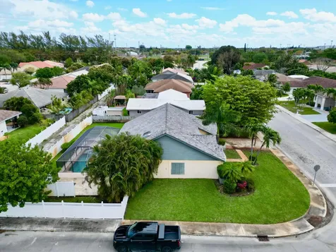 1740 22nd Avenue N Lake Worth Beach FL 33460