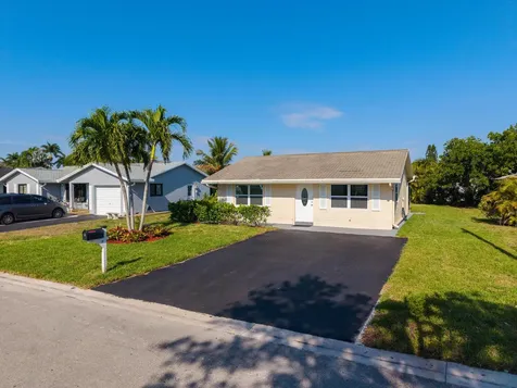 8107 NW 96th Avenue Tamarac FL 33321