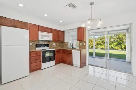 8107 NW 96th Avenue Tamarac FL 33321