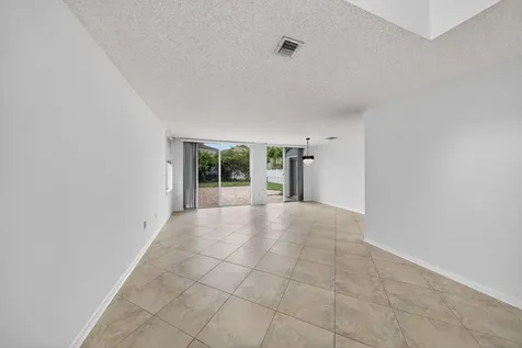 191 NW 118th Drive Coral Springs FL 33071