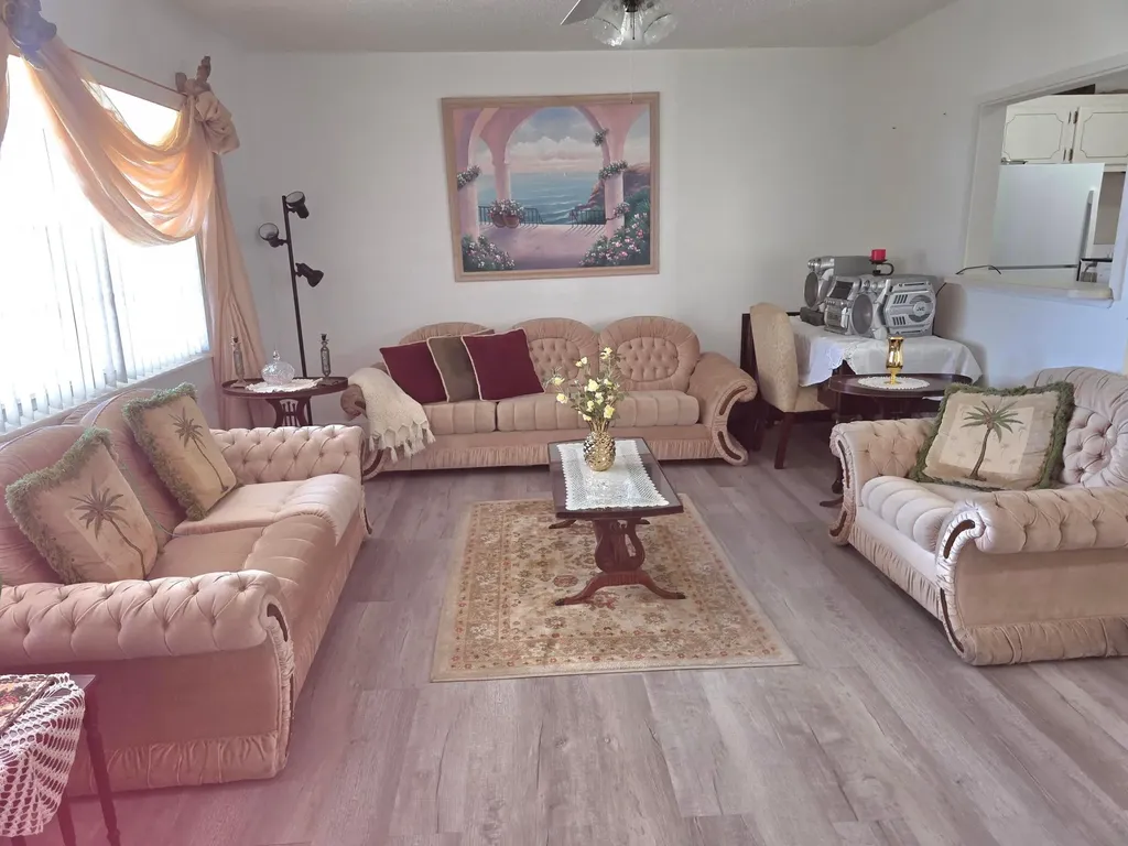 45 Easthampton B West Palm Beach FL 33417