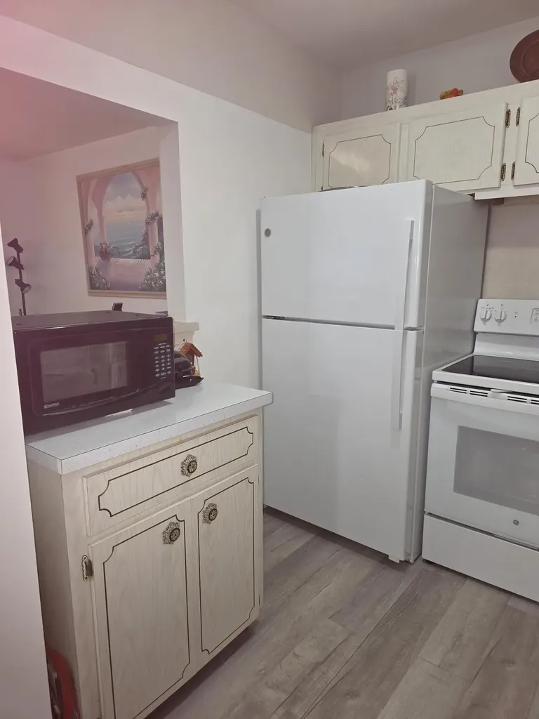 45 Easthampton B West Palm Beach FL 33417