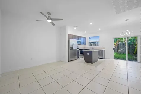 2739 SE 17th Street Homestead FL 33035