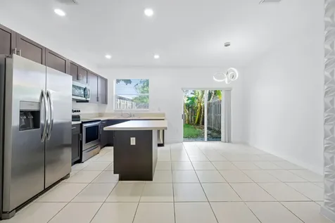 2739 SE 17th Street Homestead FL 33035