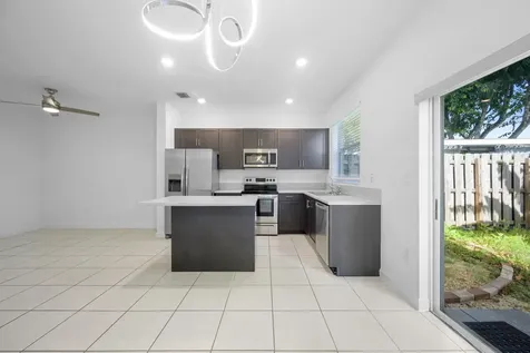 2739 SE 17th Street Homestead FL 33035