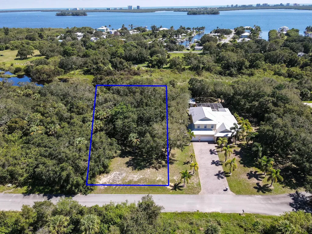 4128 Mariner Oaks Way Fort Pierce FL 34946