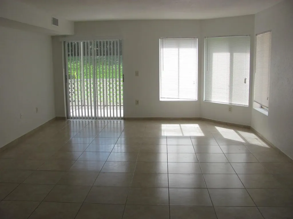 815 W Boynton Beach Boulevard Boynton Beach FL 33426
