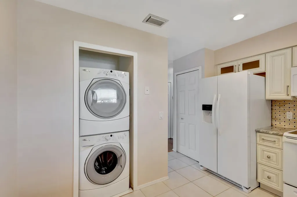 300 Golfview Road North Palm Beach FL 33408
