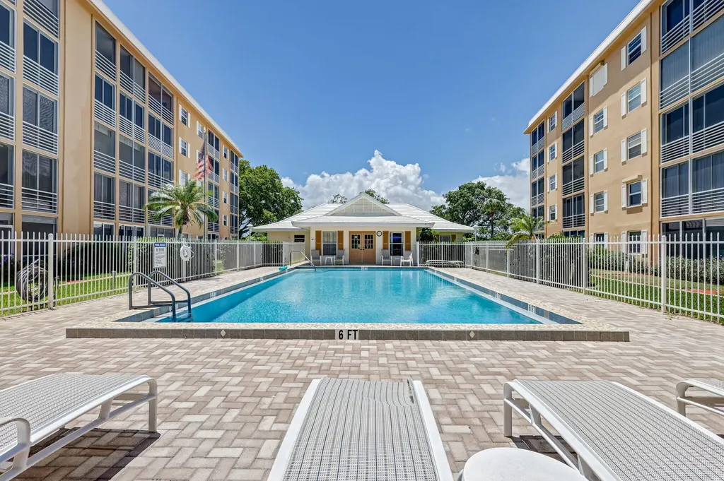 300 Golfview Road North Palm Beach FL 33408