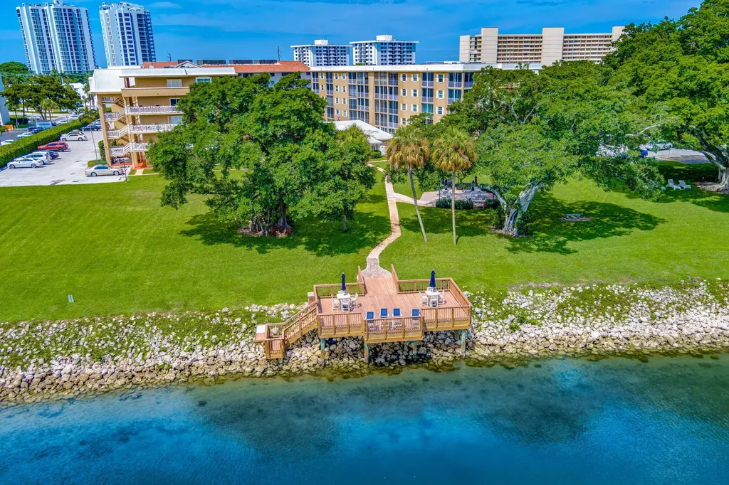 300 Golfview Road North Palm Beach FL 33408