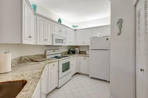 800 Uno Lago Drive Juno Beach FL 33408