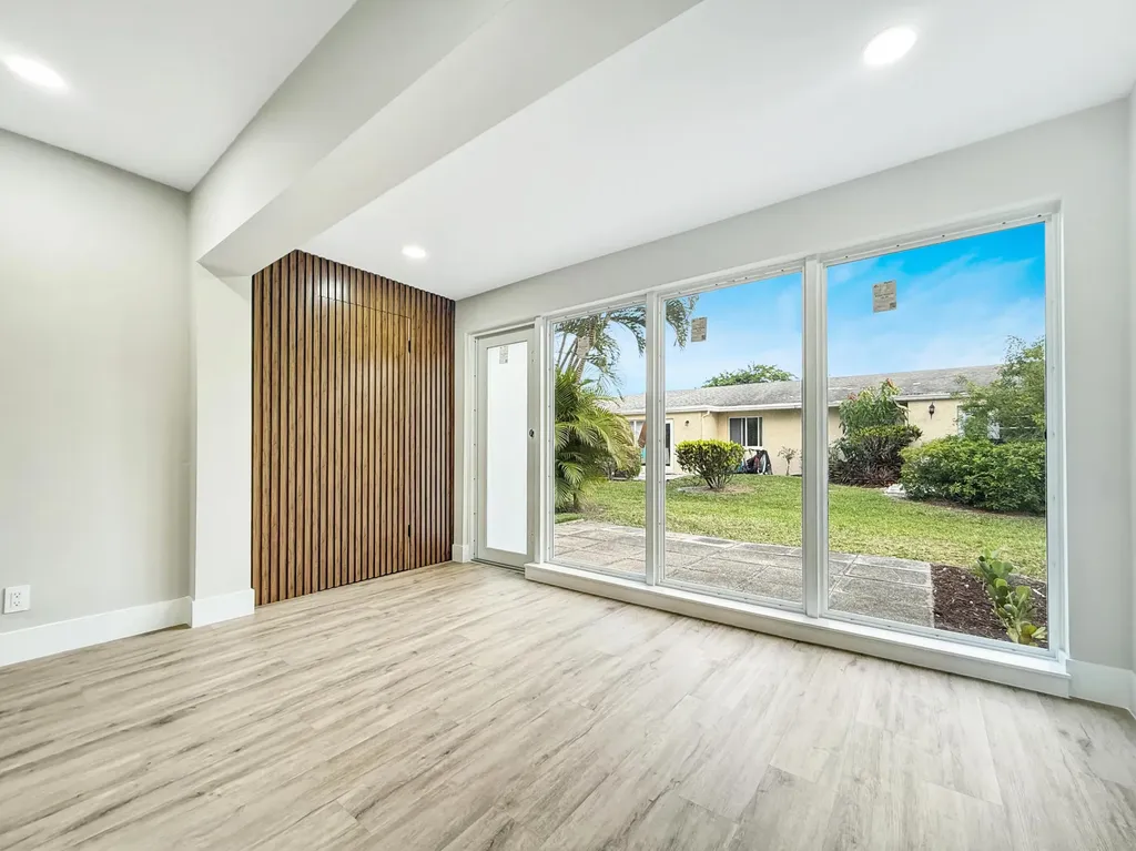 13735 Flora Place Delray Beach FL 33484