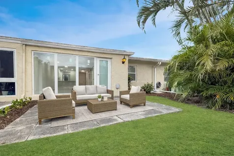 13735 Flora Place Delray Beach FL 33484
