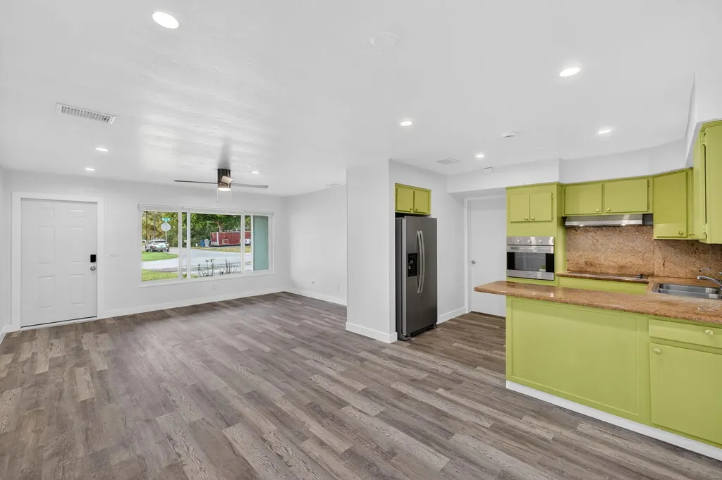3140 NE 9th Avenue Pompano Beach FL 33064