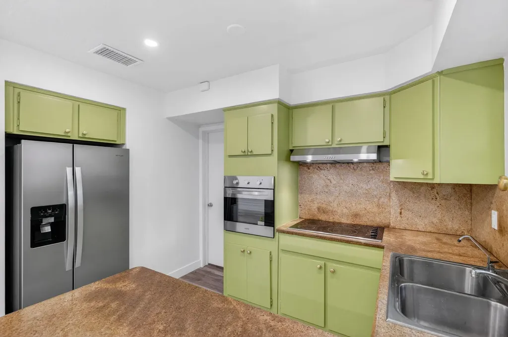 3140 NE 9th Avenue Pompano Beach FL 33064