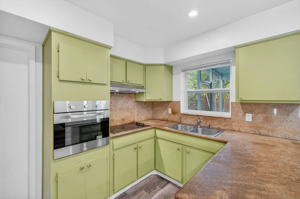 3140 NE 9th Avenue Pompano Beach FL 33064