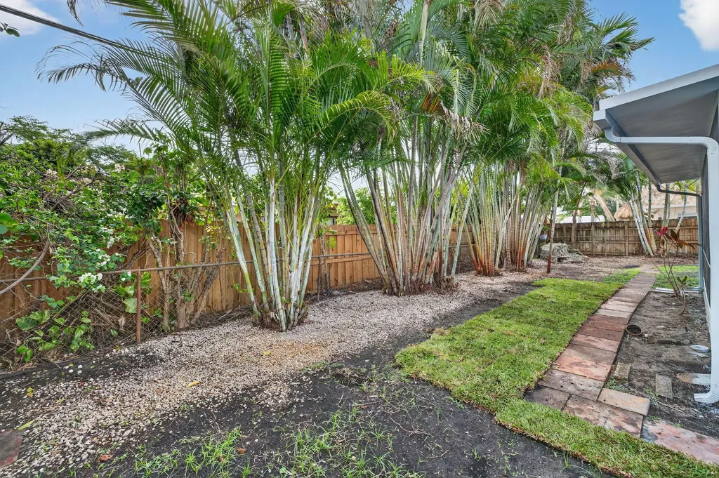 3140 NE 9th Avenue Pompano Beach FL 33064